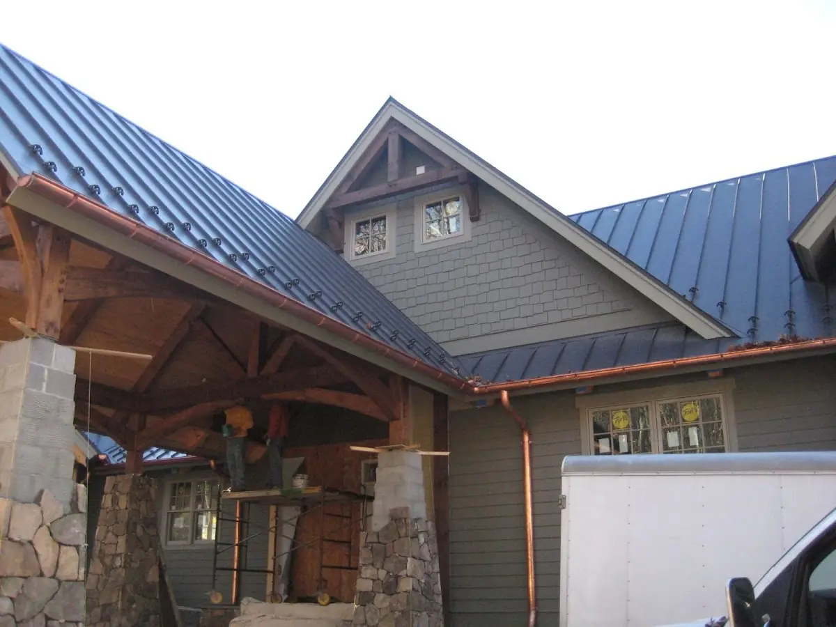 Craftsman Roofing team delivering quality roofing work in Grants Lake